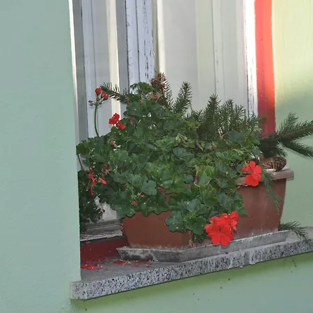 Apartma By The River *